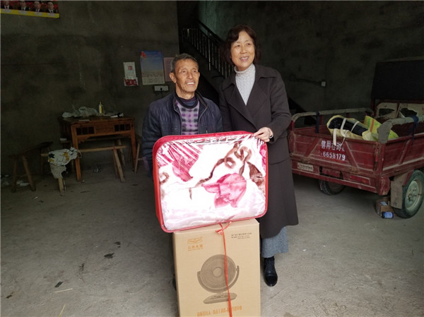 投身脫貧攻堅(jiān)，親情關(guān)愛鄰里——市城投集團(tuán)開展“國際志愿者日”主題活動(dòng)